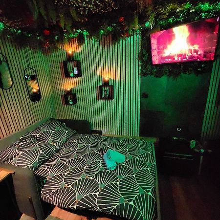 Jungle House Avec Jacuzzi A 10 Min De Disneyland -Taille Chambre- Conde-Sainte-Libiaire Eksteriør bilde