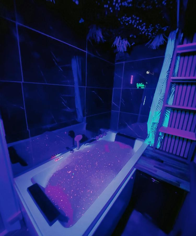 Jungle House Avec Jacuzzi A 10 Min De Disneyland -Taille Chambre- Conde-Sainte-Libiaire Eksteriør bilde