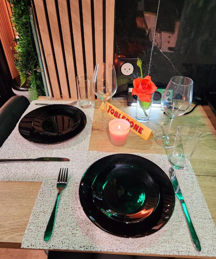 Jungle House Avec Jacuzzi A 10 Min De Disneyland -Taille Chambre- Conde-Sainte-Libiaire Eksteriør bilde