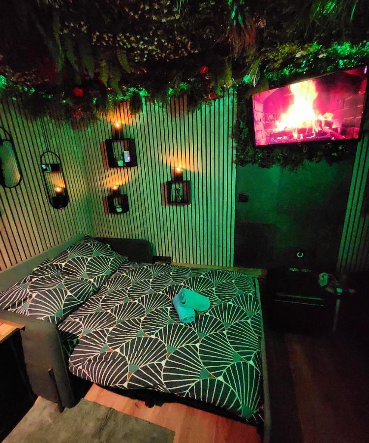 Jungle House Avec Jacuzzi A 10 Min De Disneyland -Taille Chambre- Conde-Sainte-Libiaire Eksteriør bilde
