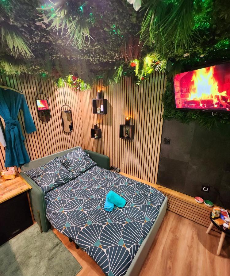 Jungle House Avec Jacuzzi A 10 Min De Disneyland -Taille Chambre- Conde-Sainte-Libiaire Eksteriør bilde