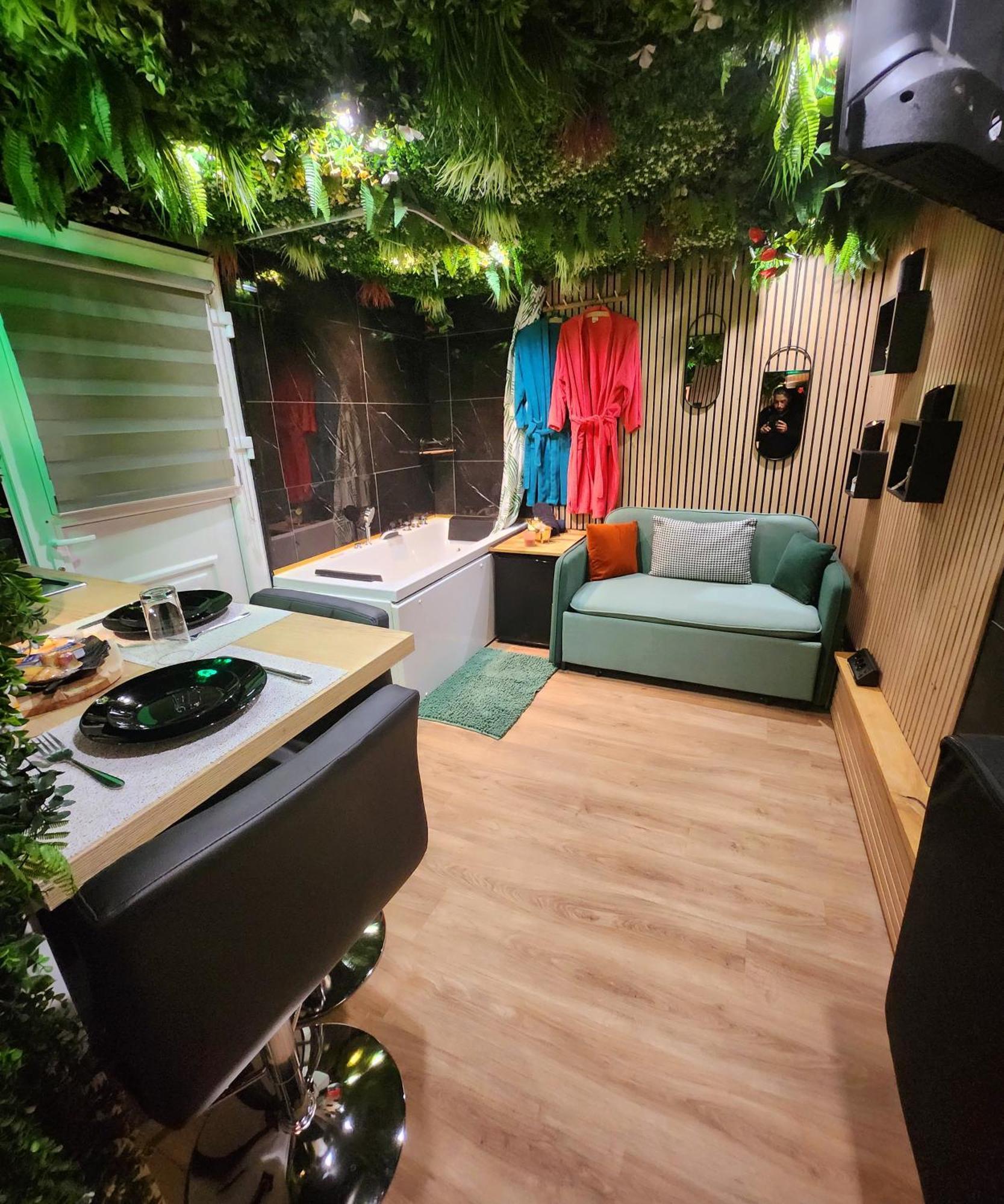Jungle House Avec Jacuzzi A 10 Min De Disneyland -Taille Chambre- Conde-Sainte-Libiaire Eksteriør bilde